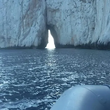 Spiaggia Di Mezzo *