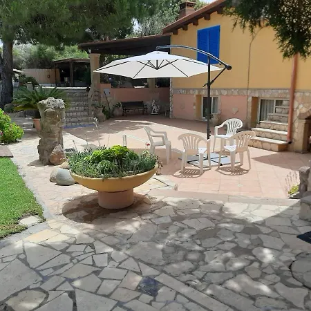 Spiaggia Di Mezzo Guest house Gonnesa