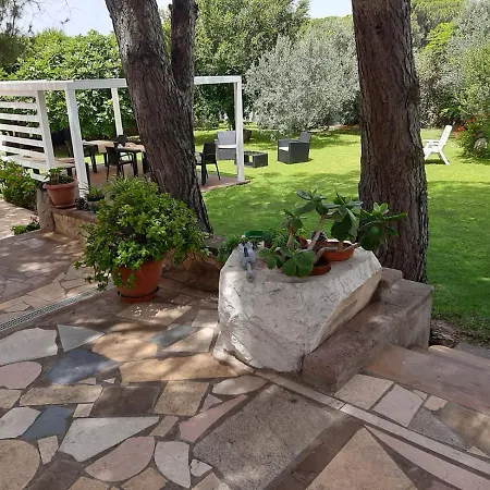 Spiaggia Di Mezzo Guest house Gonnesa