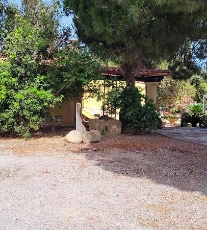 Spiaggia Di Mezzo Guest house *